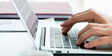 Impact in covid-19 and the advantages of Online football gaming 