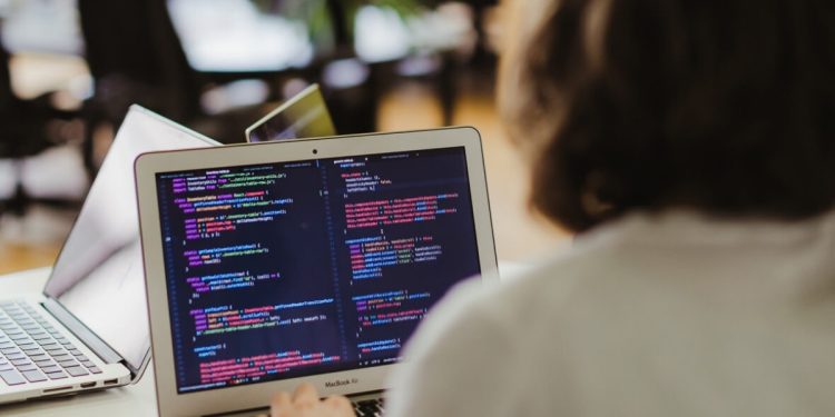 Three Ways Learning Government Software Programming Can Advance Your Career