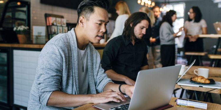 Tech Devices you can Use to Make Money on the Internet