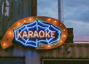 Tips for Hosting the Ultimate Outdoor Karaoke Party