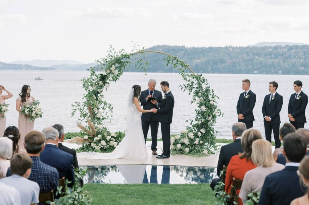 7 Beautiful Wedding Venues in Coeur D’Alene, Idaho