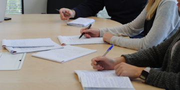 Dissertation vs Capstone Project - Breaking Down the Key Differences