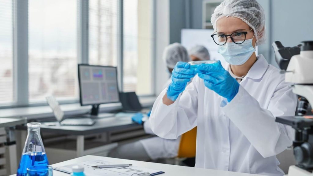 What Makes a Lab the Best Choice for Health Screenings in Dubai