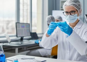 What Makes a Lab the Best Choice for Health Screenings in Dubai
